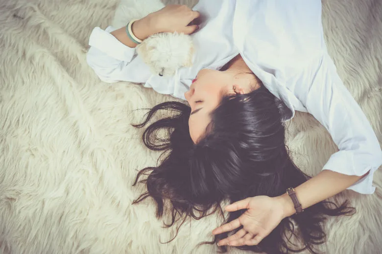 6 Clear Signs You Are Sleeping Too Much