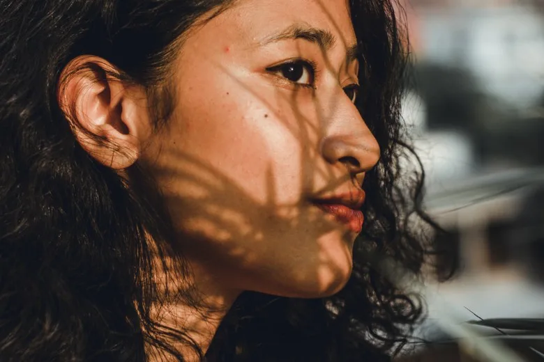 6 Smart Tips to Stop Shiny Skin