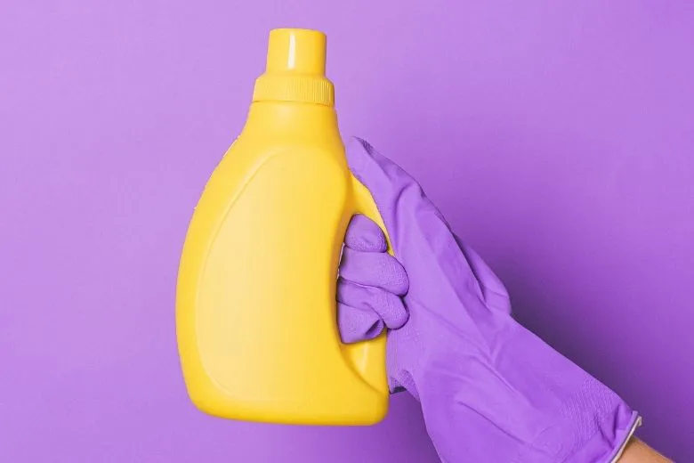 7 Surprising Uses for Laundry Detergent Beyond the Laundry Room