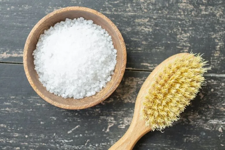 8 household items you can clean with salt