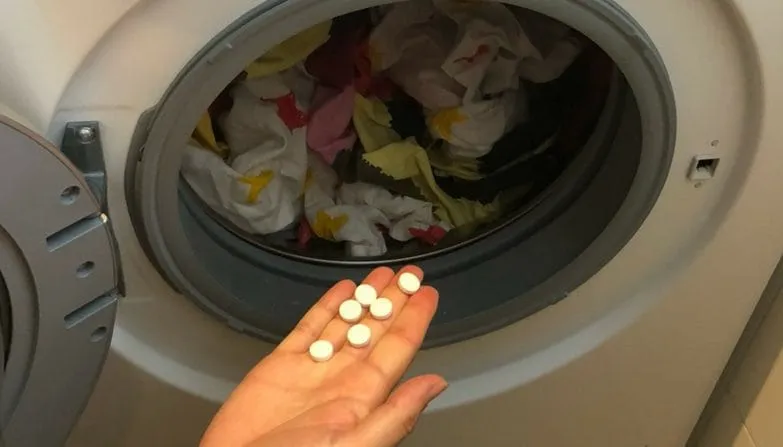 Reviving White Laundry with Aspirin: A Surprising Laundry Hack