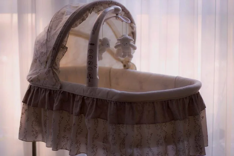 A Mother Sold a Baby Crib Online. What the Buyer Found Next Is Unbelievable.