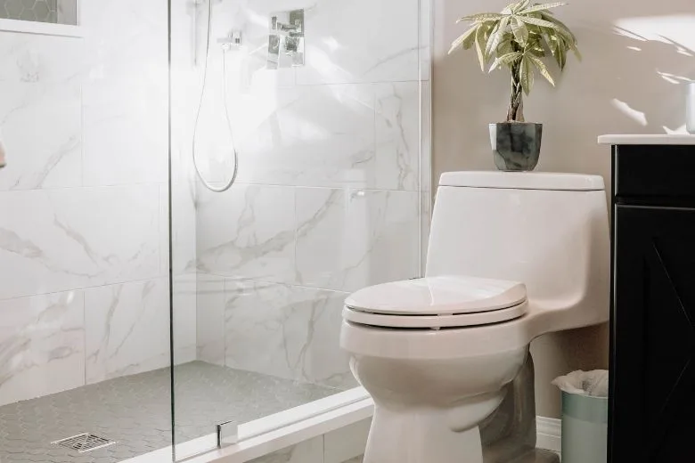 How to Avoid Needing the Bathroom at Night: Practical Tips for Uninterrupted Sleep