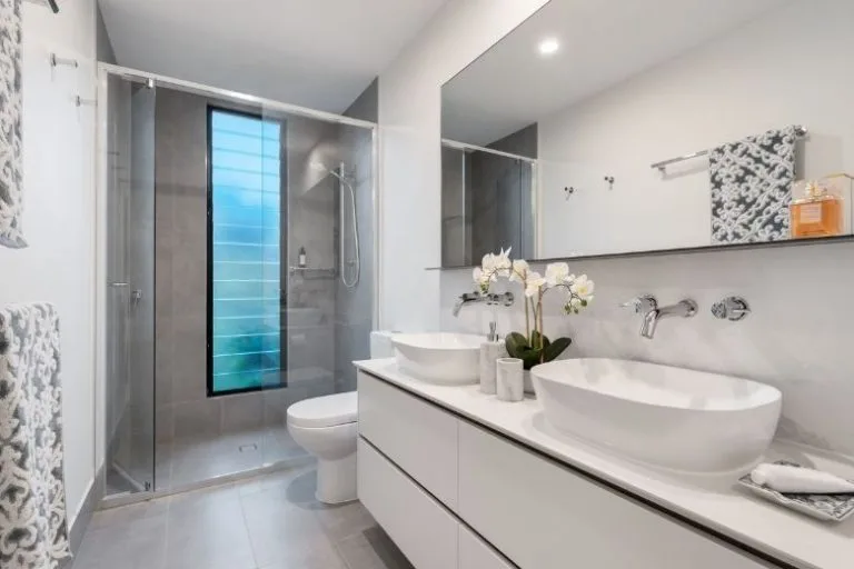 My Bathroom Mold Is Completely Gone After Using These Six Easy Methods