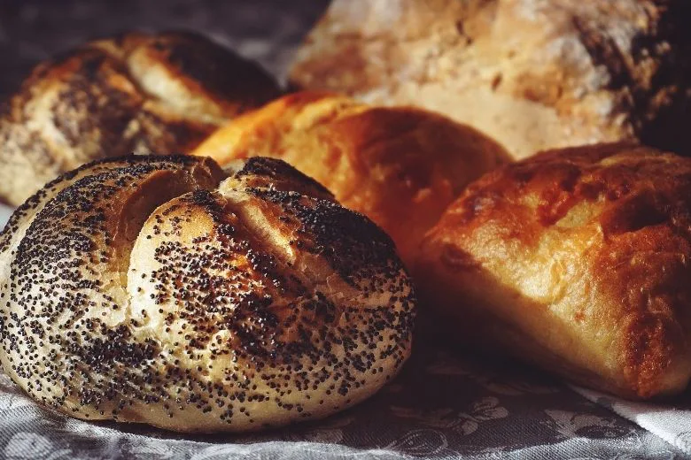 Bizarre: Man Tests Positive for Drugs After Eating Poppy Seed Bread