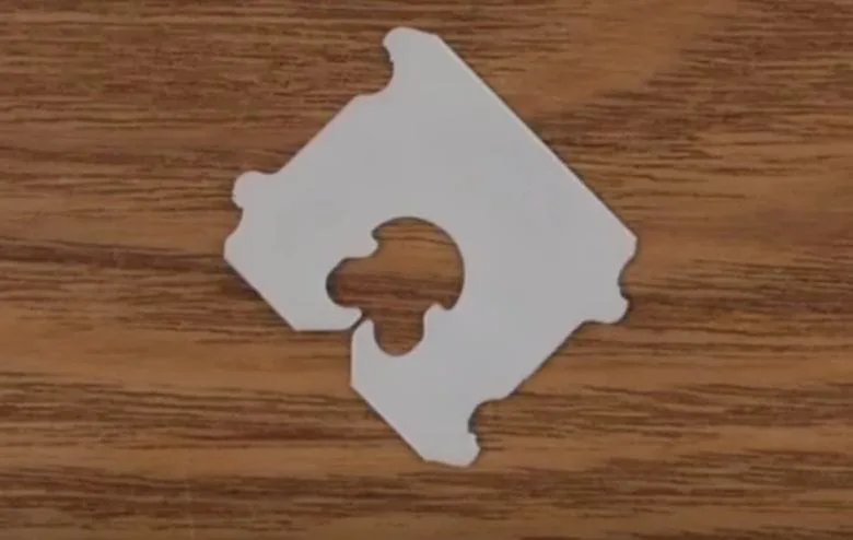 Bread Clips: You'll Never Toss Them Again Once You Discover These Handy Uses!
