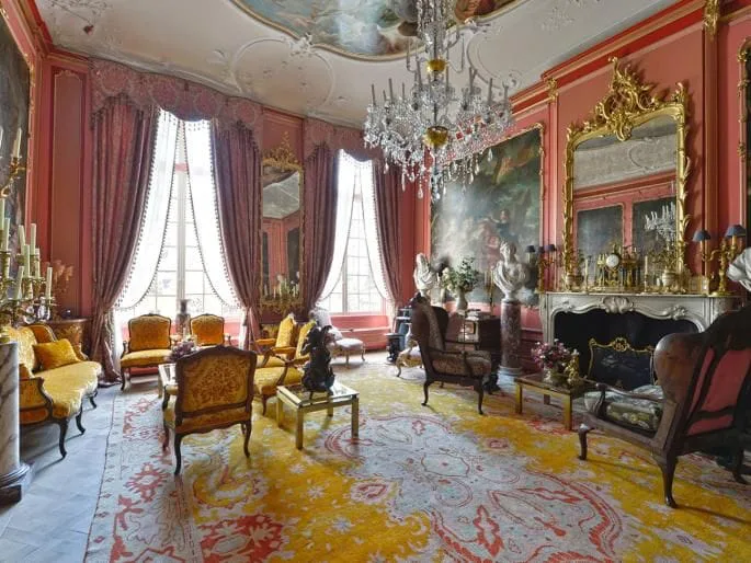 luxurious canal house living room