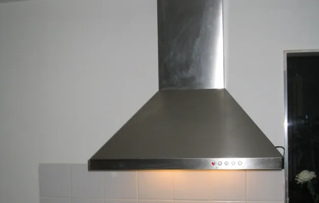 Make Your Extractor Hood Sparkle with This Inexpensive Trick!