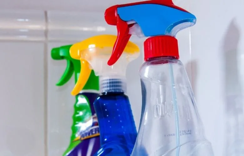 DIY Cleaning Products: Save Money and Help the Environment