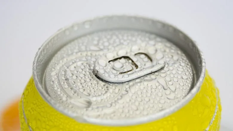 Cool a Warm Drink in Under 2 Minutes – This Simple Trick Works!