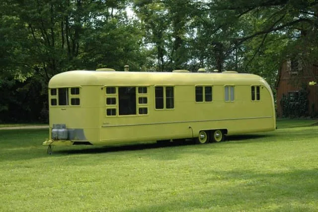 Couple Discovers 1953 Caravan in Perfect Condition After Six Decades