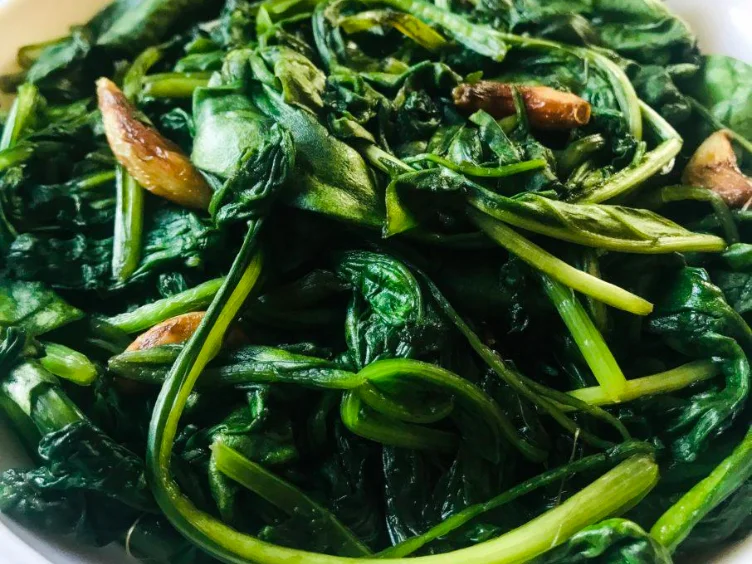 Close-up of spinach leaves
