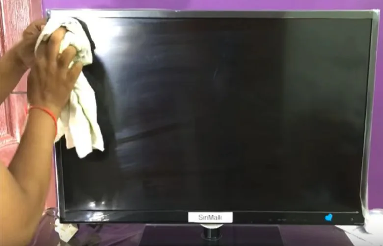 Avoid These 5 Common TV Cleaning Mistakes