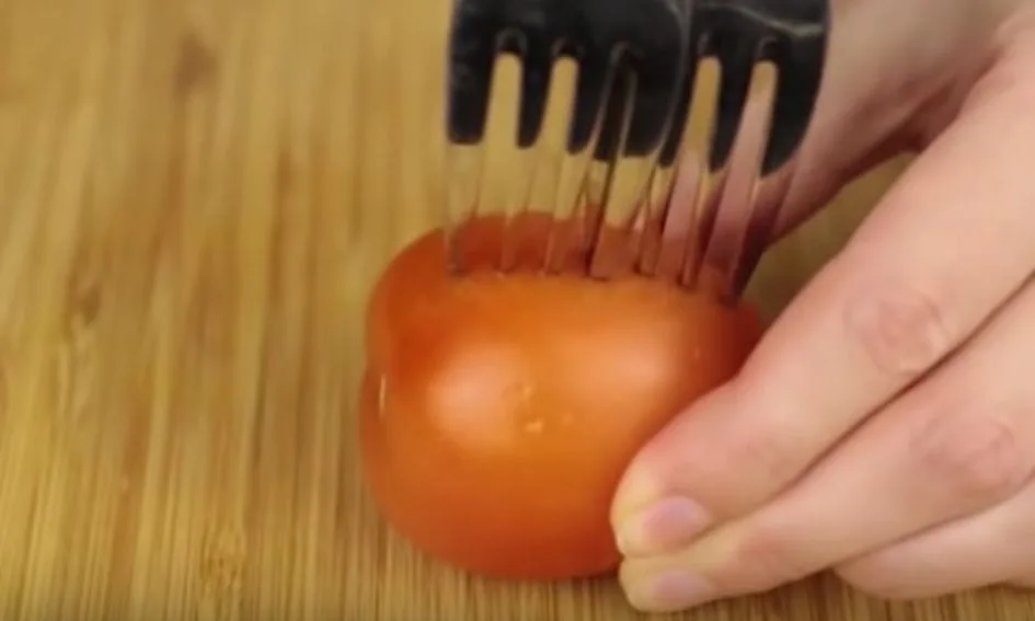 Kitchen Hack: Why Sticking Two Forks in a Tomato Is a Game Changer