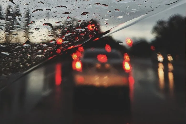 6 Quick Ways to Defog Your Car Windows for Safer Driving