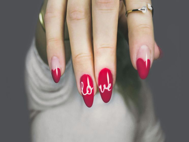 How to Grow Strong and Healthy Nails