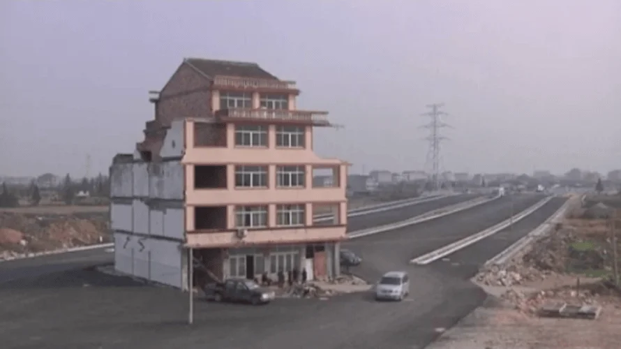 The House That Wouldn’t Move: This Man Fought to Keep His Home