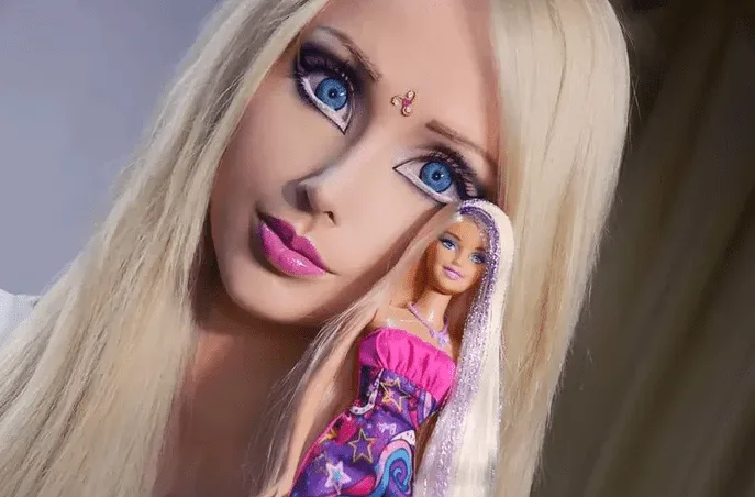 This Is Not a Life-Sized Doll – Meet the Real Woman Behind the Barbie Look!