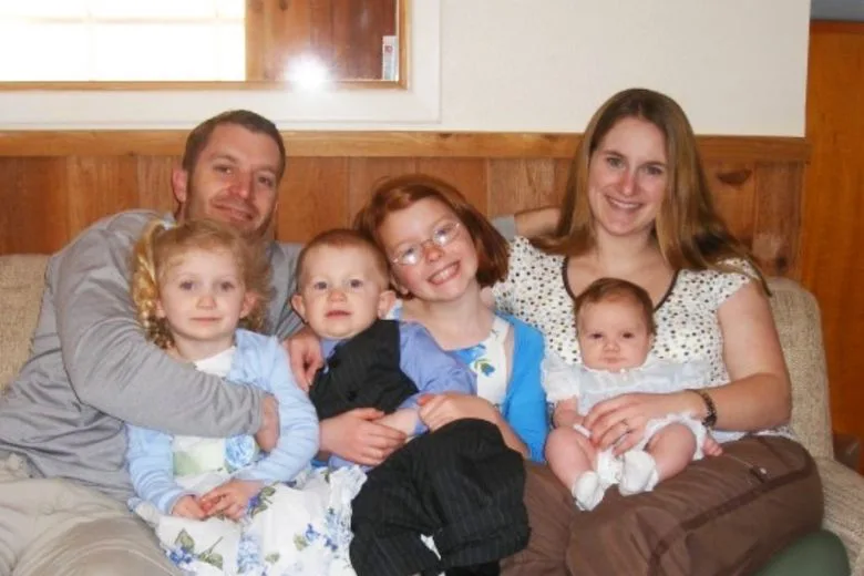 Husband Files for Divorce After Shocking Discovery in Family Photo