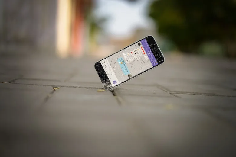 Remove Phone Screen Scratches with Toothpaste: A Simple Life Hack