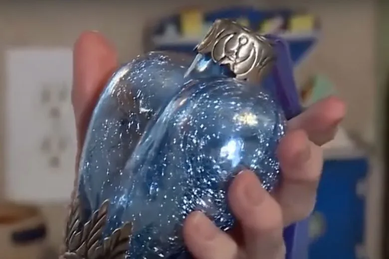 Mom Collapses in Shock After Thrift Store Purchase Turns Out to Be a Long-Lost Family Heirloom