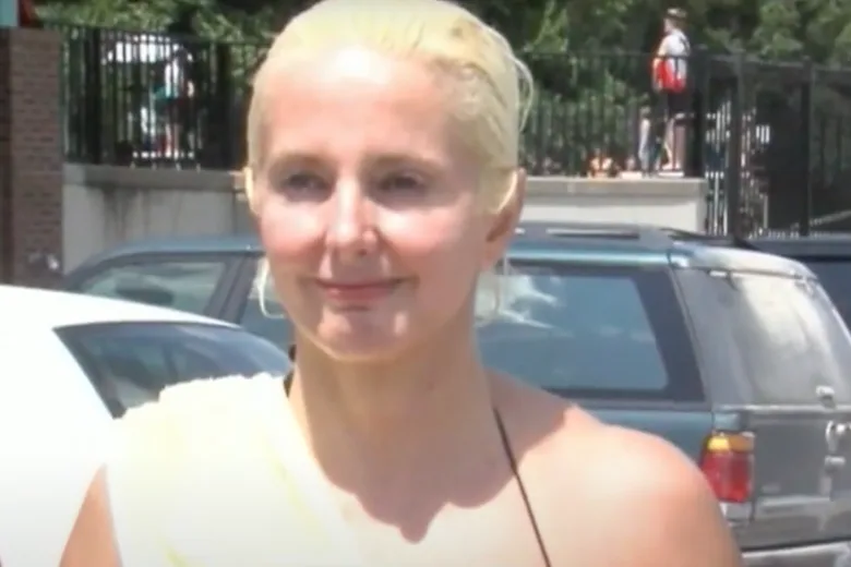Mom Forced to Leave Water Park Over Outfit Deemed 'Inappropriate'