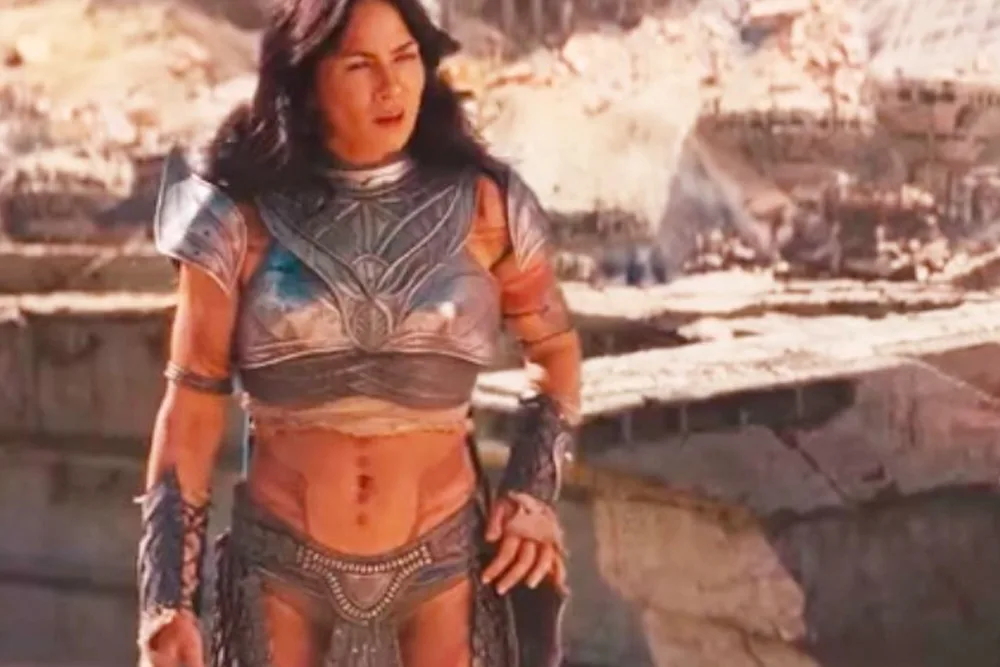 Movie Wardrobe Mistakes That Almost Ruined Everything