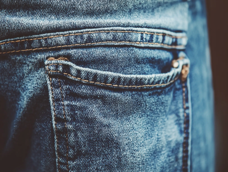 Three Items You Should Never Keep in Your Pockets