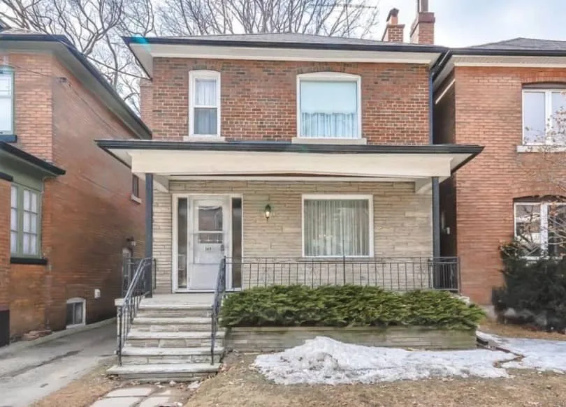 This 96-Year-Old Lady's Home Looks Ordinary from the Outside, but the Interior Will Amaze You