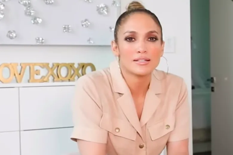 12 Photos That Prove J.Lo Can’t Really Be 51 Years Old
