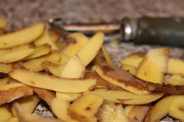 Stop throwing away potato peels: Turn them into a crispy snack
