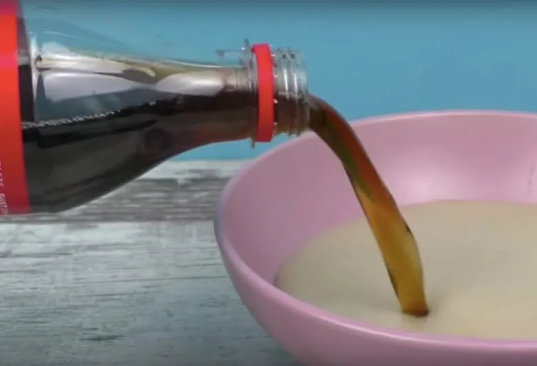 Amazing: These Incredibly Useful Cola Hacks Will Astound You!