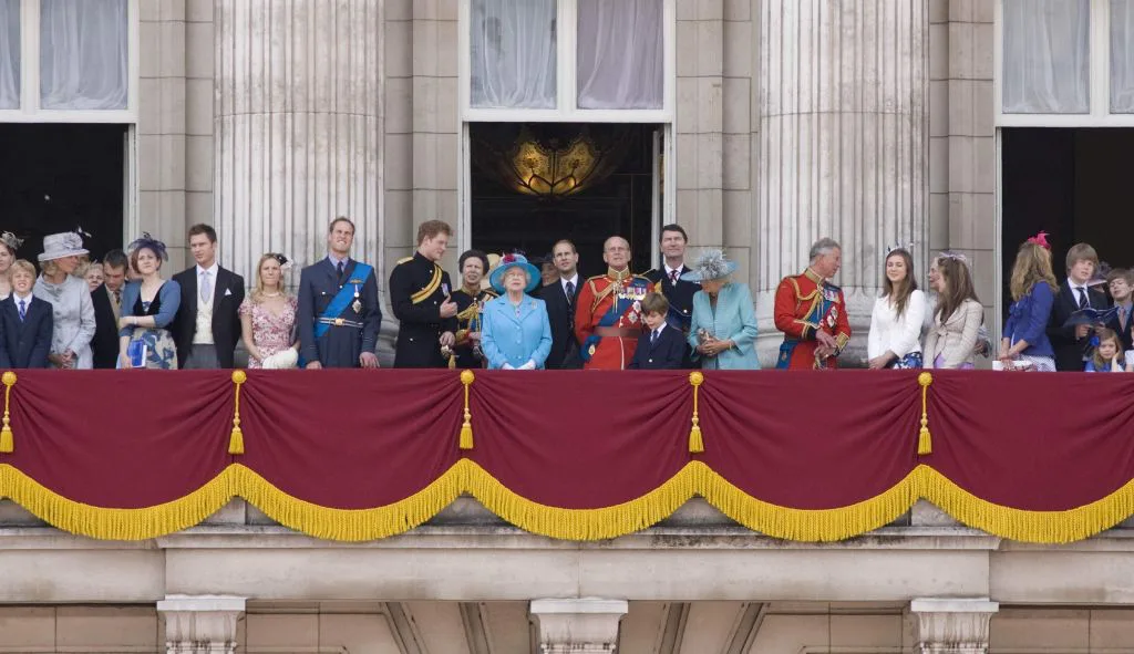 17 Bizarre Rules the British Royal Family Must Follow