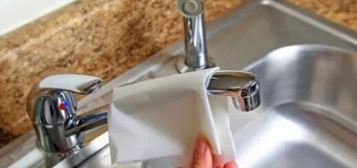Unbelievable Baking Paper Hack: Rub It on a Faucet and See the Magic!