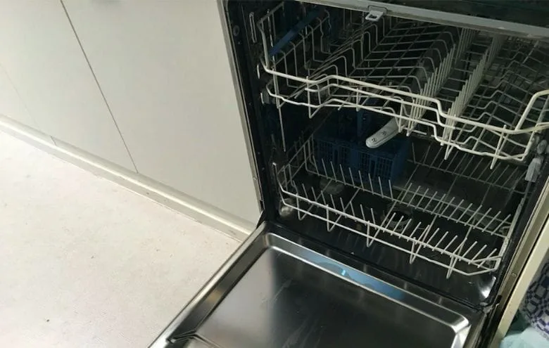 No More Funky Smells: Tips for a Fresh and Fruity Dishwasher