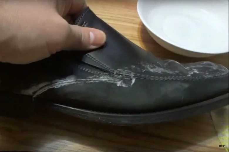 Remove Snow and Salt Stains from Shoes with This Simple Method