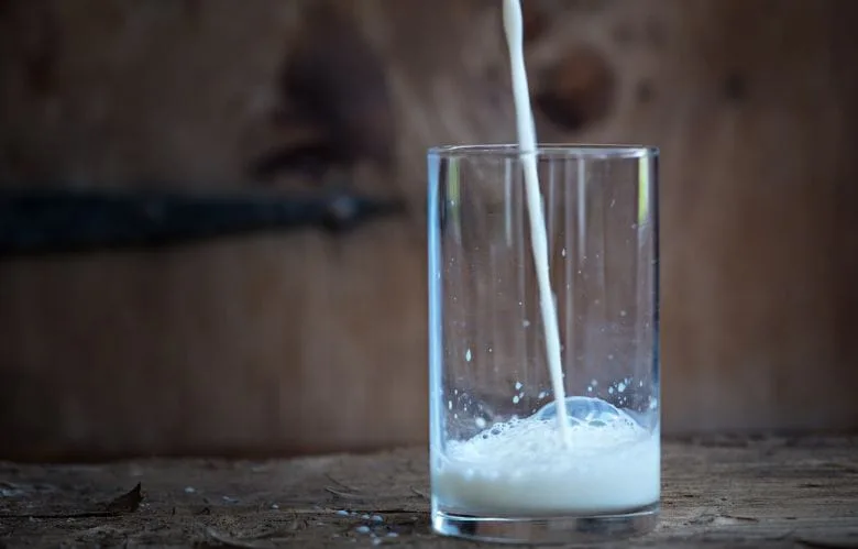Three Stubborn Stains? Milk Makes Them Disappear!