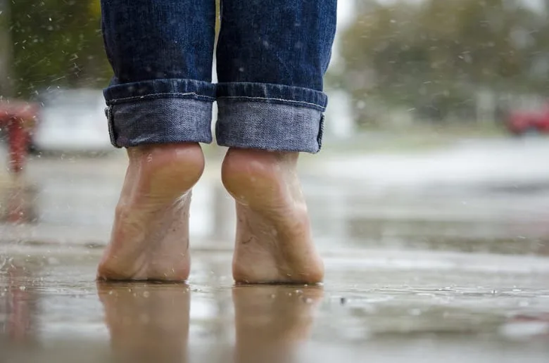 6 ways to prevent and cure sweaty feet