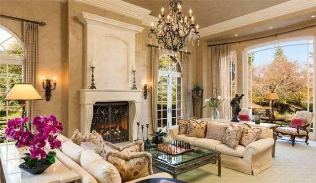 These Celebrities Live in Crazy Houses