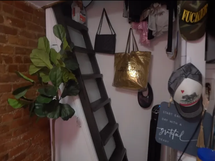 Storage solutions in Lena's tiny apartment
