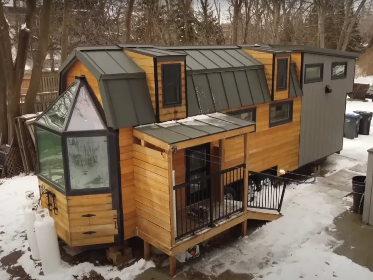 A Couple’s Ingenious Tiny Trailer Transformation Into a Dream Family Home