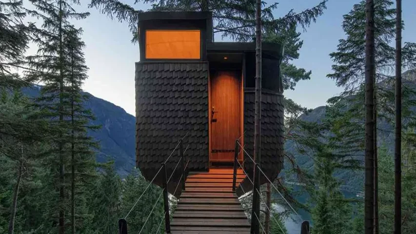 27-year-old Woman Lives in a Unique 150 sq. ft. Home