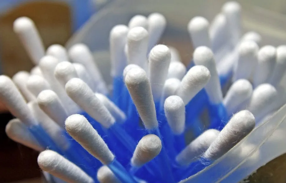 8 Smart Household Uses for Cotton Swabs