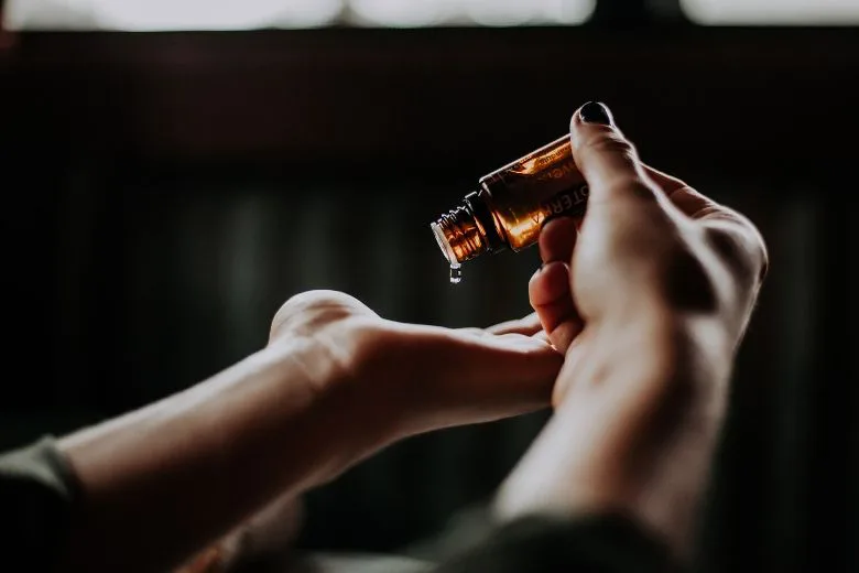 Struggling with Dry Hands? Easy Solutions to Restore Moisture