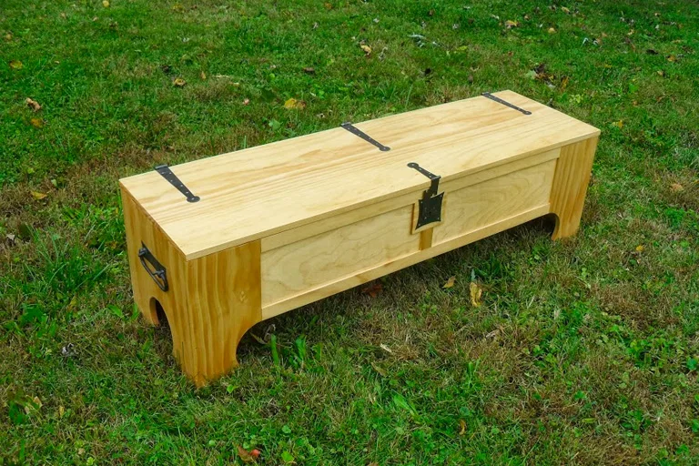 Take a Look at This Wooden Box! The Surprise Inside Is Astounding