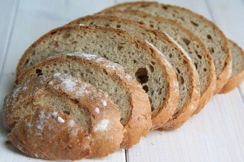 What Happens When You Wrap a Slice of Bread Around Your Foot? Are You Brave Enough to Try?